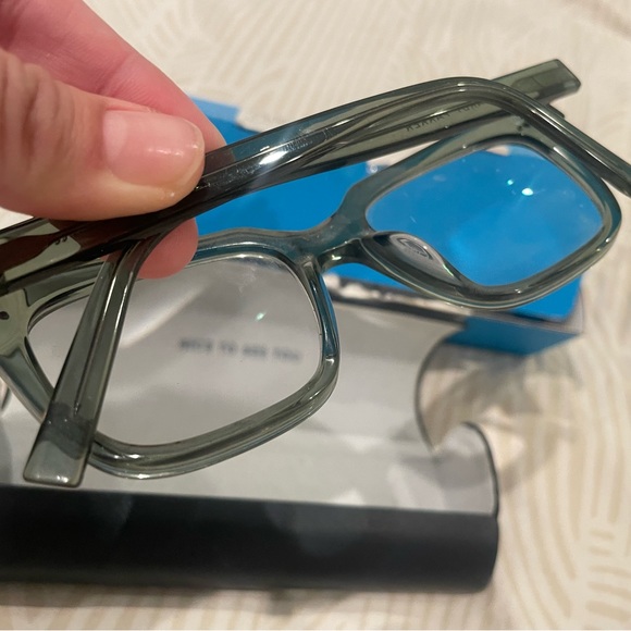 Green Warby Parker +2.50 Light responsive! - Picture 5 of 5